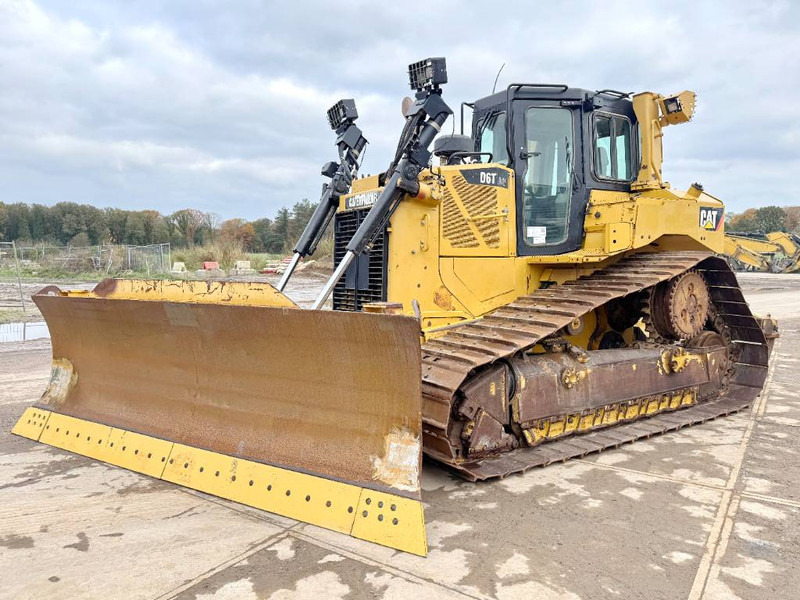 Bulldozer Cat D6T - Ripper / 6-way blade: picture 1