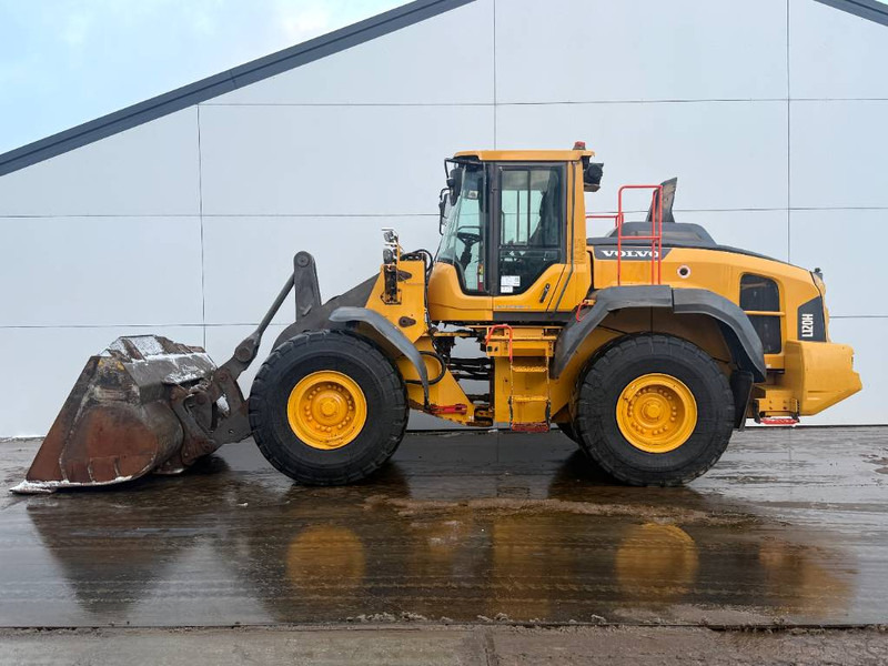 Volvo L120H - 3rd Function / Quick Coupler - Wheel loader: picture 1 Volvo L120H - 3rd Function / Quick Coupler - Wheel loader: picture 1