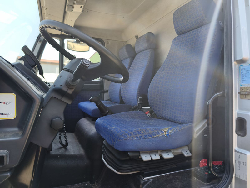 Box truck MAN LE 10.220: picture 18