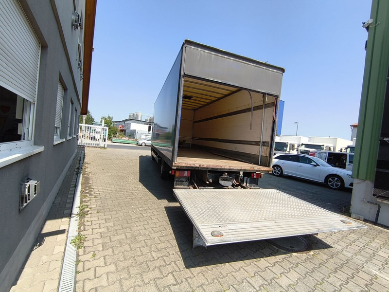 Box truck MAN LE 10.220: picture 9