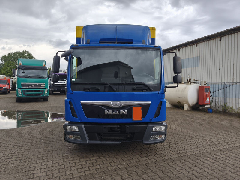 MAN TGL 7.180 8.180 - Box truck: picture 3 MAN TGL 7.180 8.180 - Box truck: picture 3