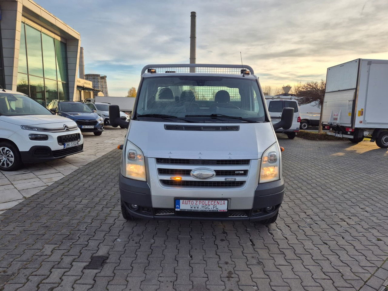 Ford Transit 350 2.4 TDCi / Very Strong Hiab / 1 Owner / Serviced - Flatbed van: picture 3 Ford Transit 350 2.4 TDCi / Very Strong Hiab / 1 Owner / Serviced - Flatbed van: picture 3