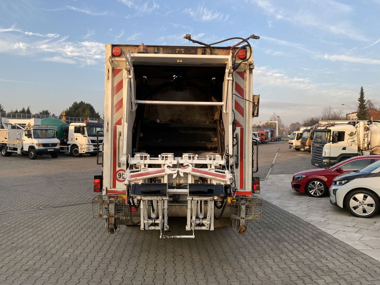 Garbage truck Iveco Stralis 330 EEV / Faun Vario Press 11 / Service NEW / TOP: picture 8