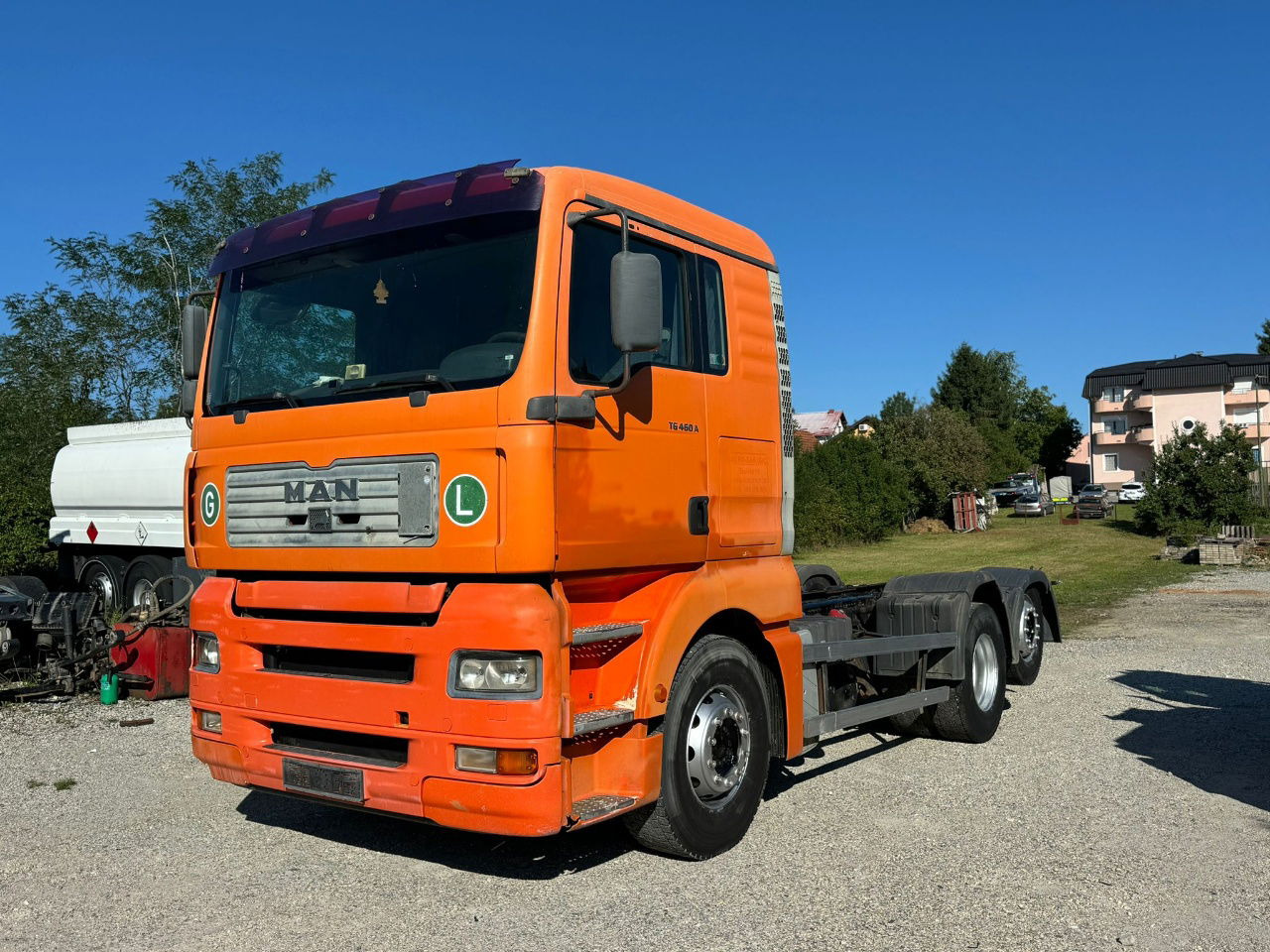 MAN TGA 26.460 6X2 chassis - lifitng axle - Cab chassis truck: picture 1 MAN TGA 26.460 6X2 chassis - lifitng axle - Cab chassis truck: picture 1