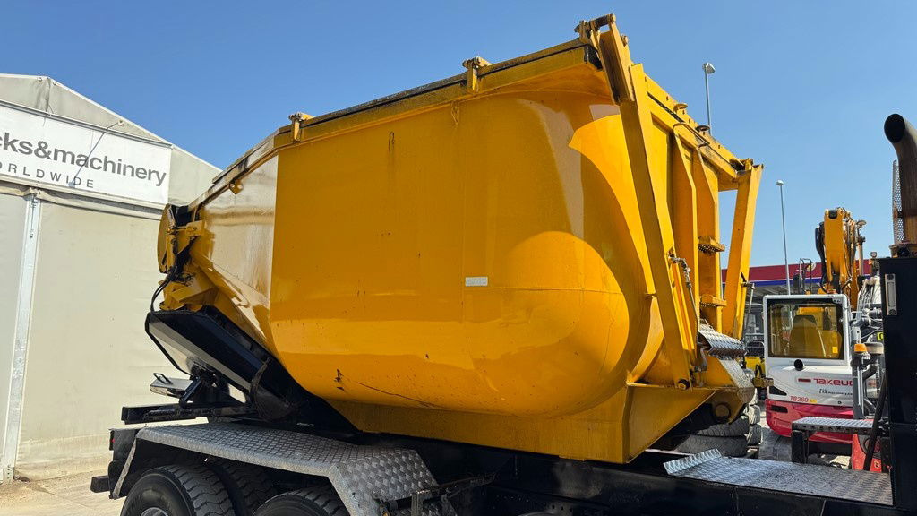 Meiller Asphalt mulda tipper - with chassis - Tipper body: picture 2 Meiller Asphalt mulda tipper - with chassis - Tipper body: picture 2