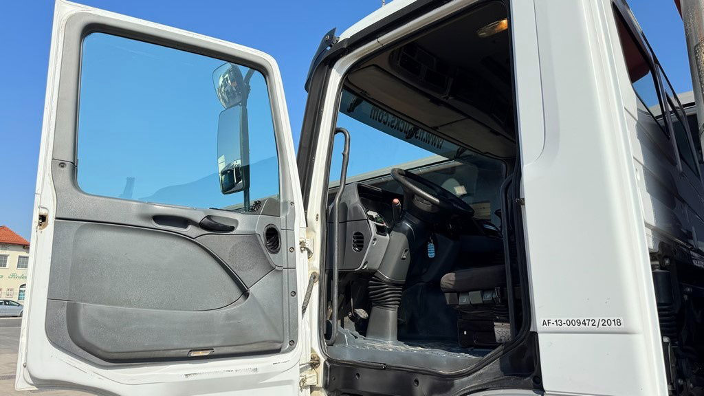 Leasing of  Mercedes-Benz Actros 4141 K 8x6 tipper - 19m3 Mercedes-Benz Actros 4141 K 8x6 tipper - 19m3: picture 22 Leasing of  Mercedes-Benz Actros 4141 K 8x6 tipper - 19m3 Mercedes-Benz Actros 4141 K 8x6 tipper - 19m3: picture 22