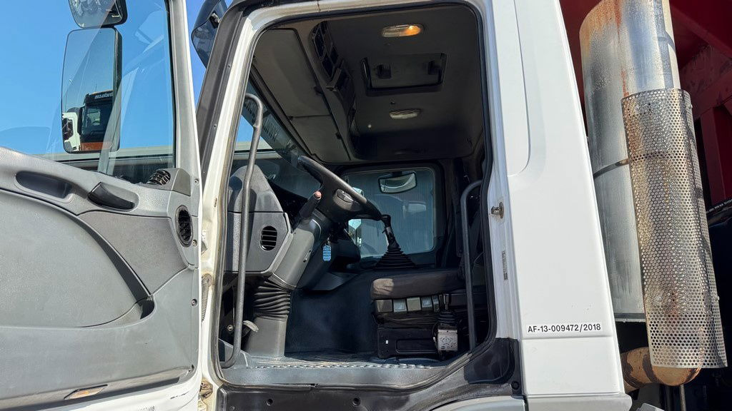 Leasing of  Mercedes-Benz Actros 4141 K 8x6 tipper - 19m3 Mercedes-Benz Actros 4141 K 8x6 tipper - 19m3: picture 23 Leasing of  Mercedes-Benz Actros 4141 K 8x6 tipper - 19m3 Mercedes-Benz Actros 4141 K 8x6 tipper - 19m3: picture 23