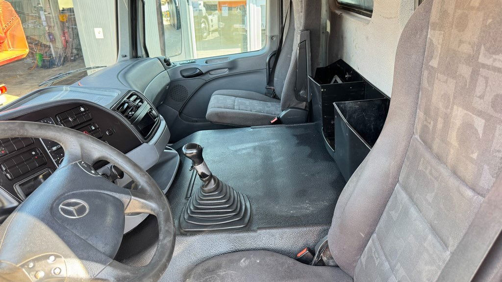 Leasing of  Mercedes-Benz Actros 4141 K 8x6 tipper - 19m3 Mercedes-Benz Actros 4141 K 8x6 tipper - 19m3: picture 28 Leasing of  Mercedes-Benz Actros 4141 K 8x6 tipper - 19m3 Mercedes-Benz Actros 4141 K 8x6 tipper - 19m3: picture 28