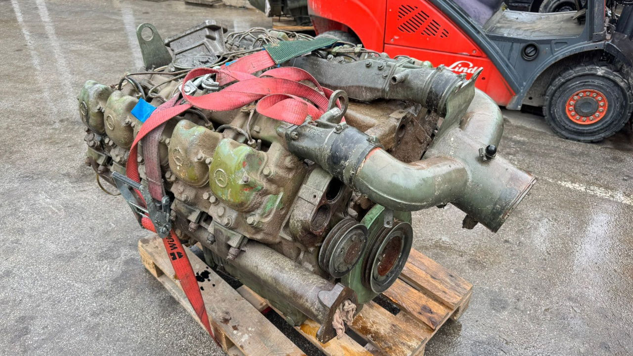 Mercedes-Benz Engine V10 - OM 403.1 - nr.2 - Engine for Truck: picture 3 Mercedes-Benz Engine V10 - OM 403.1 - nr.2 - Engine for Truck: picture 3