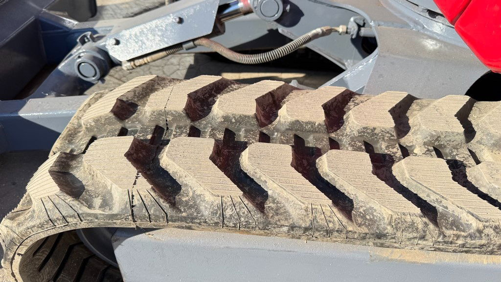 Takeuchi TB230 - 2019 Year - 2435 Hours - 2X Buckets - NEW Tracks - Mini excavator: picture 4 Takeuchi TB230 - 2019 Year - 2435 Hours - 2X Buckets - NEW Tracks - Mini excavator: picture 4