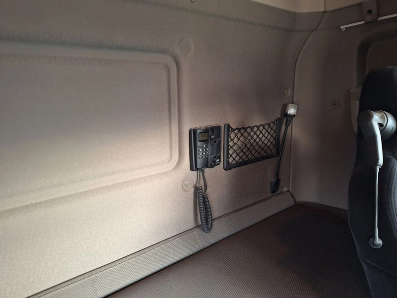 Tractor unit Scania R450 R450: picture 11