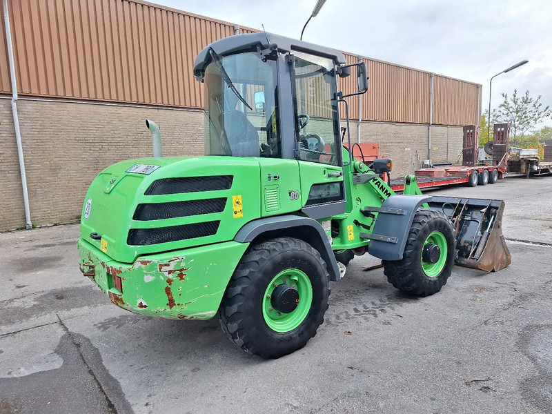 Yanmar V80 - Wheel loader: picture 4 Yanmar V80 - Wheel loader: picture 4
