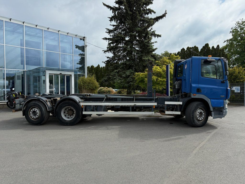 DAF CF85.380 6x2 EURO 3 - Hook lift truck: picture 5 DAF CF85.380 6x2 EURO 3 - Hook lift truck: picture 5