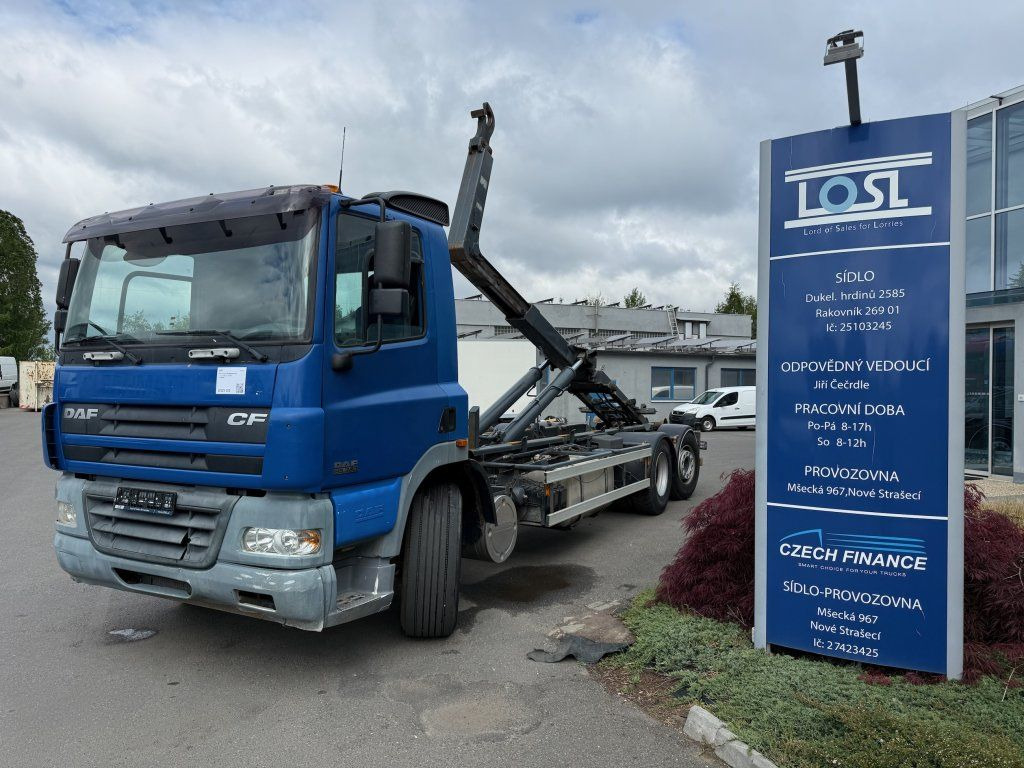 DAF CF85.380 6x2 EURO 3 - Hook lift truck: picture 1 DAF CF85.380 6x2 EURO 3 - Hook lift truck: picture 1