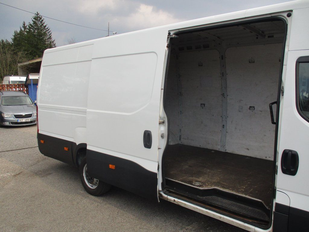 Iveco 35S16 MAXI - Panel van: picture 5 Iveco 35S16 MAXI - Panel van: picture 5