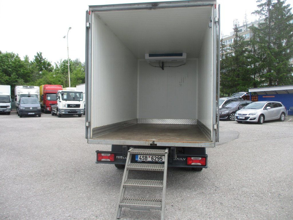 Iveco Daily 35C15 - Refrigerated van: picture 4 Iveco Daily 35C15 - Refrigerated van: picture 4