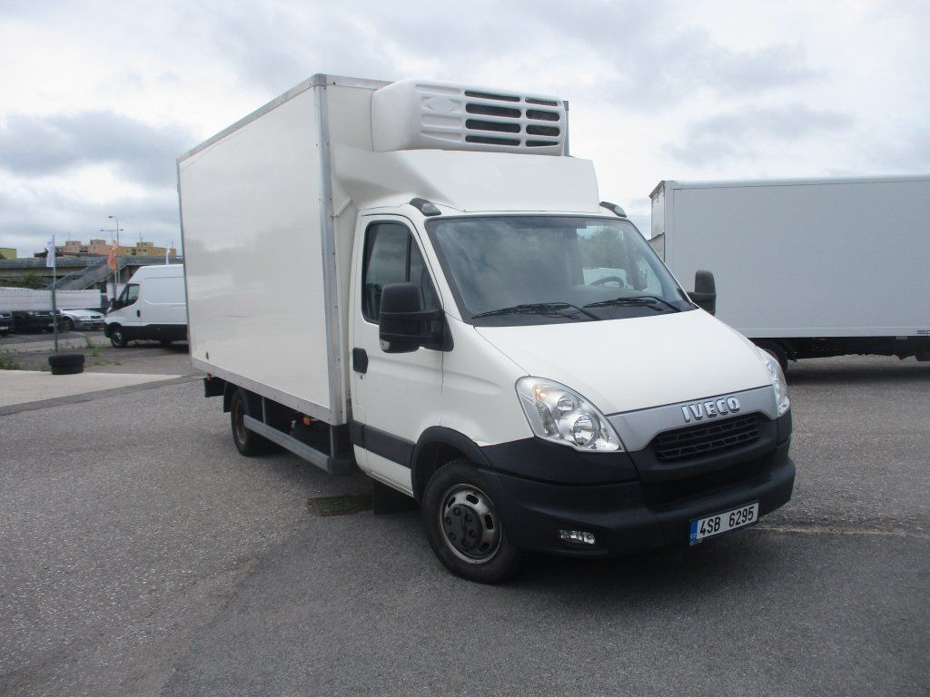 Iveco Daily 35C15 - Refrigerated van: picture 2 Iveco Daily 35C15 - Refrigerated van: picture 2
