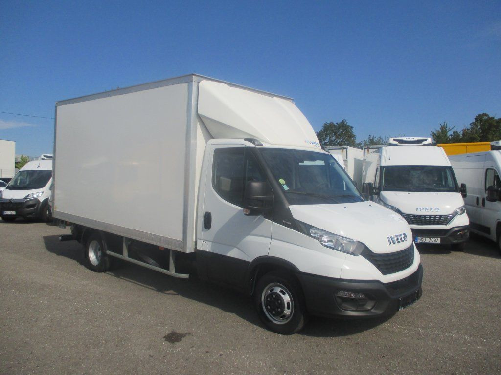 Iveco Daily 35C16 - Box van: picture 3 Iveco Daily 35C16 - Box van: picture 3