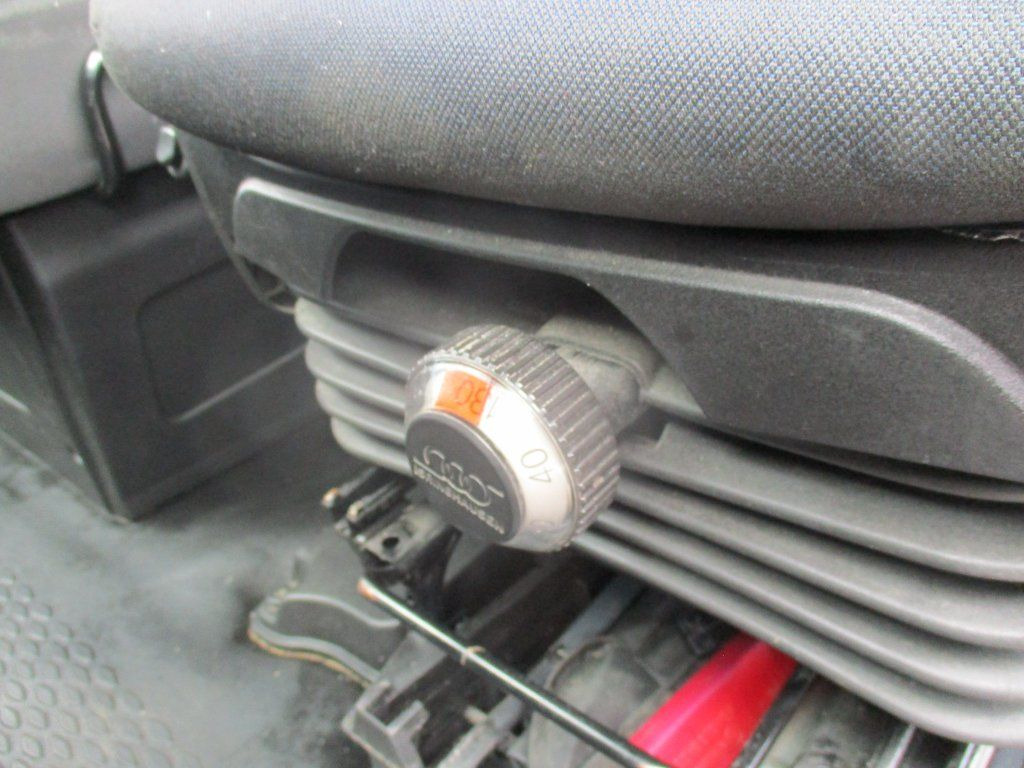 Refrigerated van Iveco Daily 35C16  Dhollandia: picture 18