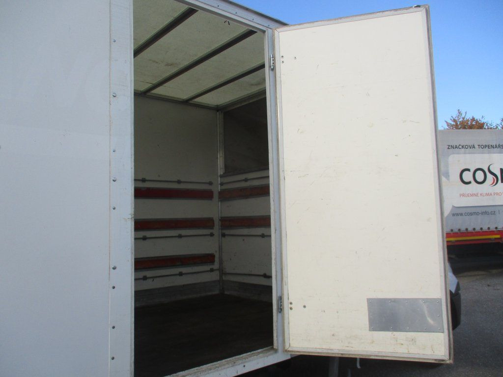 Iveco Daily 35C16 mit LBW - Box van: picture 5 Iveco Daily 35C16 mit LBW - Box van: picture 5