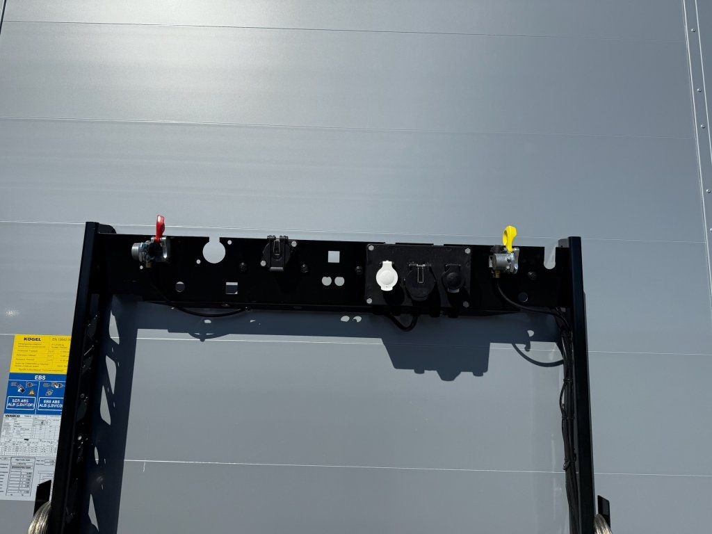 Curtainsider semi-trailer Kögel SN24 MEGA-Lowdeck: picture 20
