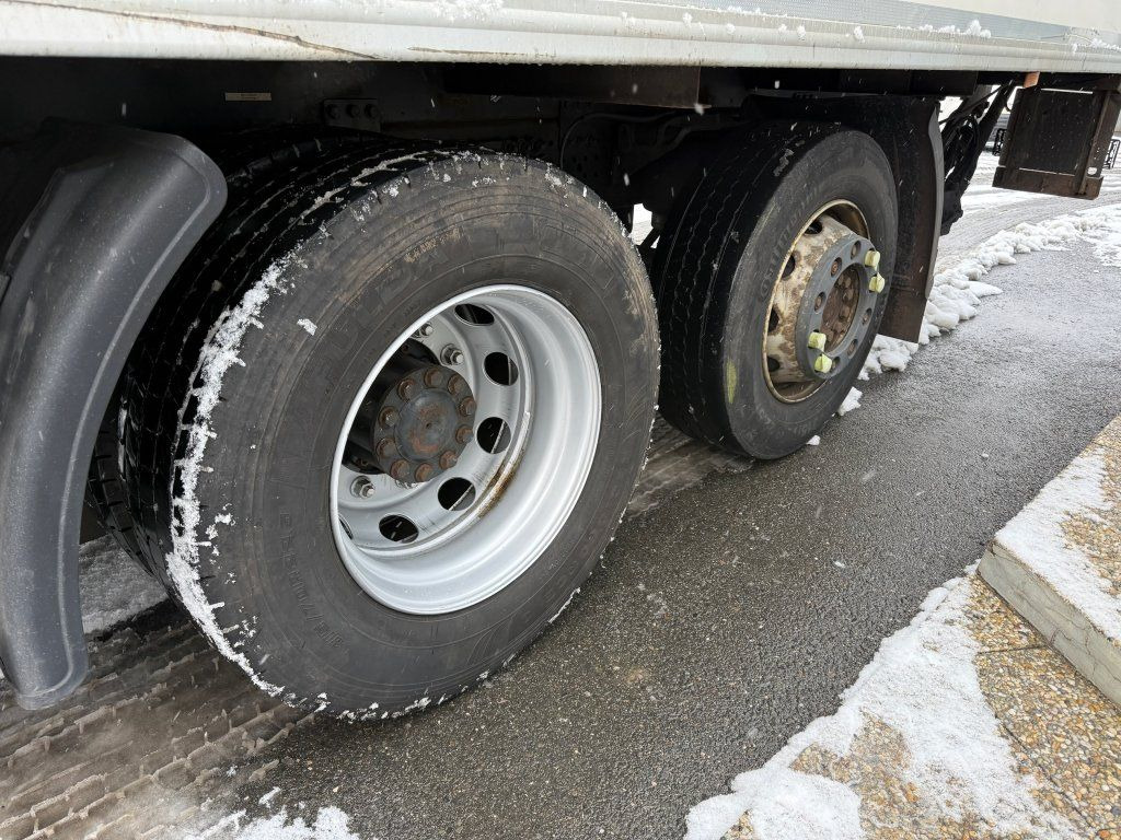 Leasing of Mercedes-Benz 2542 Actros 6x2 EURO 6 Mercedes-Benz 2542 Actros 6x2 EURO 6: picture 7 Leasing of Mercedes-Benz 2542 Actros 6x2 EURO 6 Mercedes-Benz 2542 Actros 6x2 EURO 6: picture 7