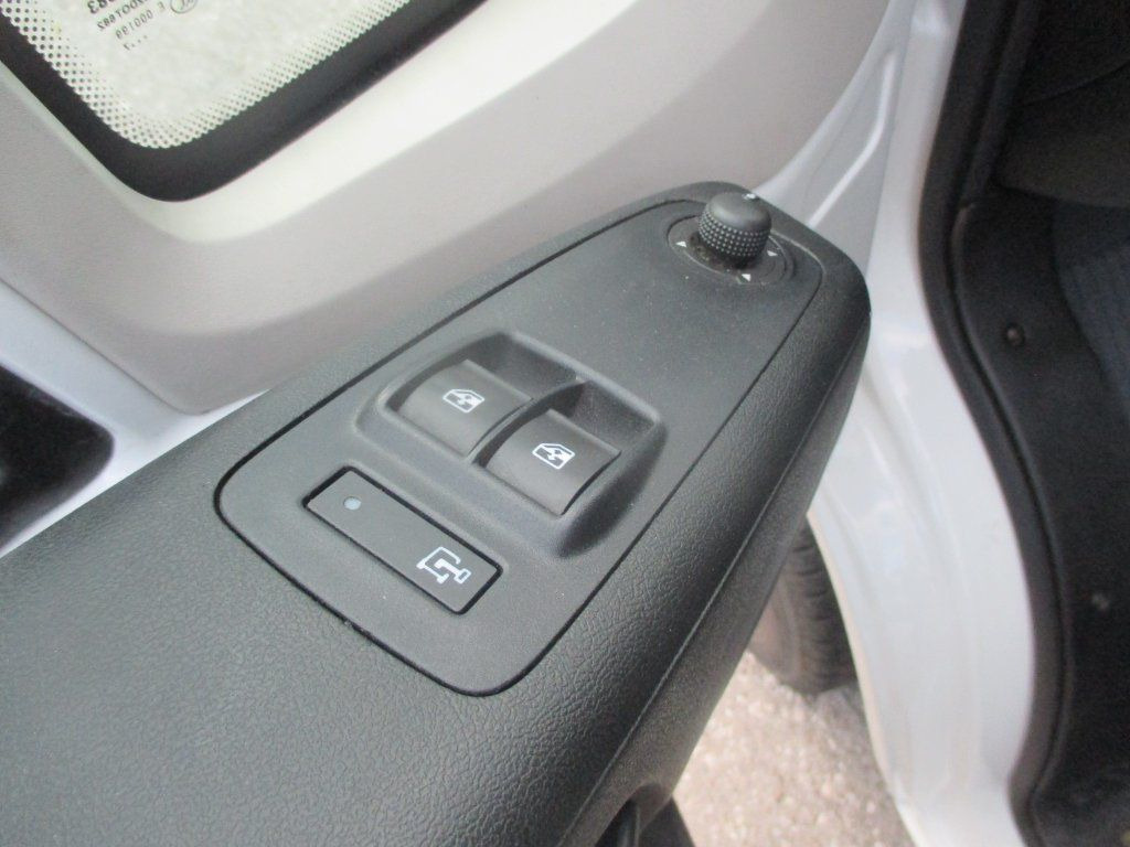 Leasing of Peugeot Boxer L2H1  Peugeot Boxer L2H1: picture 14