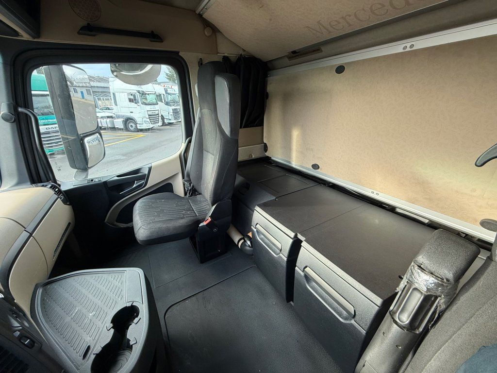 Tractor unit Mercedes-Benz 1845 Actros EURO 6 MEGA/lowdeck: picture 14