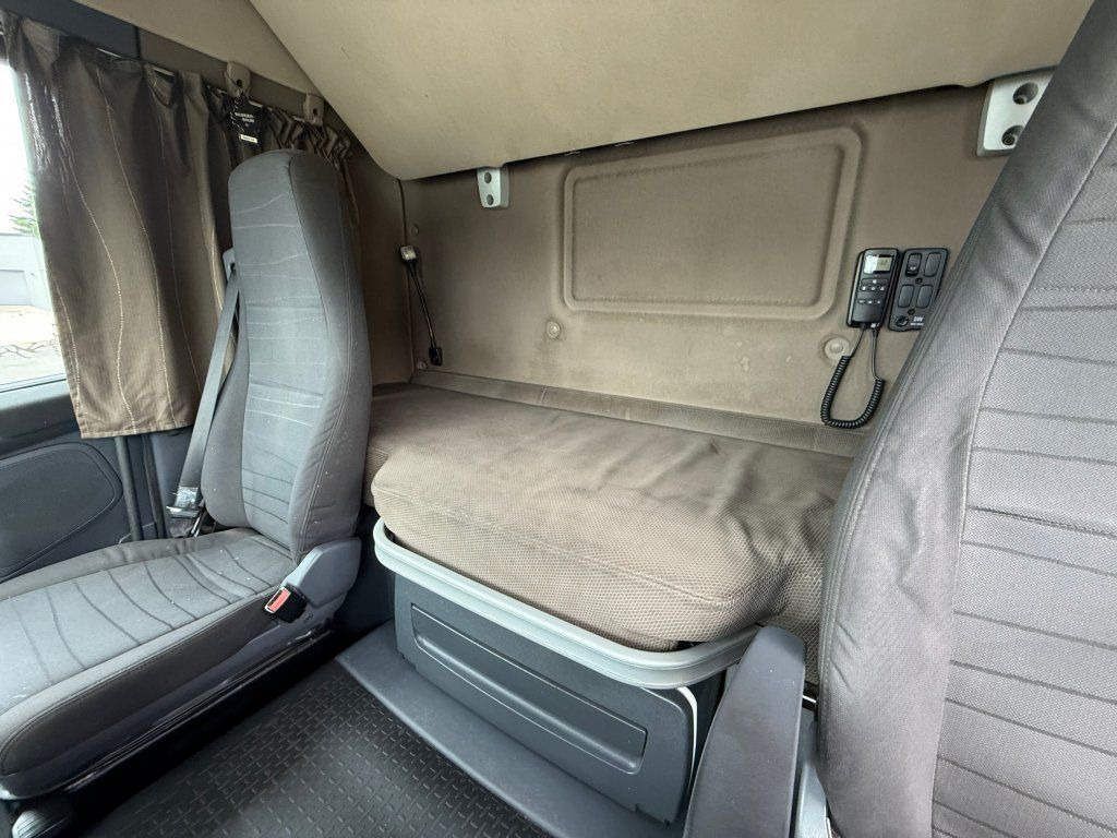 Tractor unit Scania R410 EURO 6 MEGA/lowdeck: picture 13 Tractor unit Scania R410 EURO 6 MEGA/lowdeck: picture 13