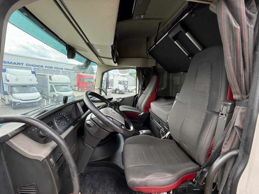 Tractor unit Volvo FH460 EURO 6 ADR: picture 13