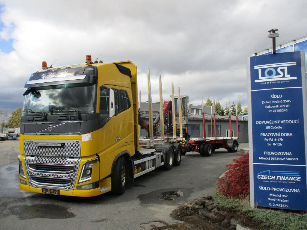Volvo FH 16 750 6x4 + Fliegl - Log truck, Crane truck: picture 1 Volvo FH 16 750 6x4 + Fliegl - Log truck, Crane truck: picture 1