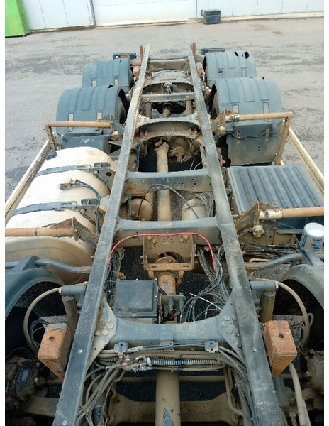 Cab chassis truck Renault Premium Lander: picture 7