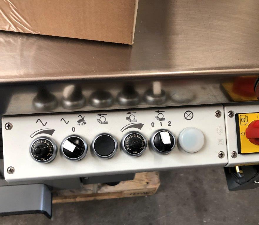 Polar Automatic Jogger RA 4 with Air Discharge Roller - Printing machinery: picture 4 Polar Automatic Jogger RA 4 with Air Discharge Roller - Printing machinery: picture 4