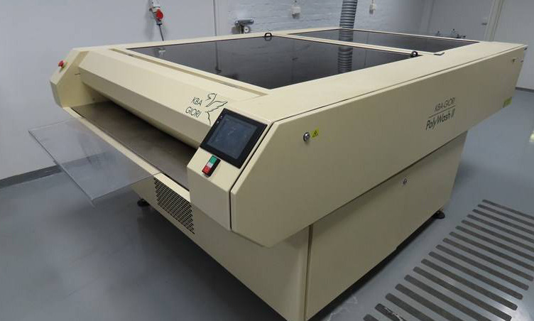 Flexo printing plate washer Glunz & Jensen DEGRAF Polywash II - Printing machinery: picture 1 Flexo printing plate washer Glunz & Jensen DEGRAF Polywash II - Printing machinery: picture 1