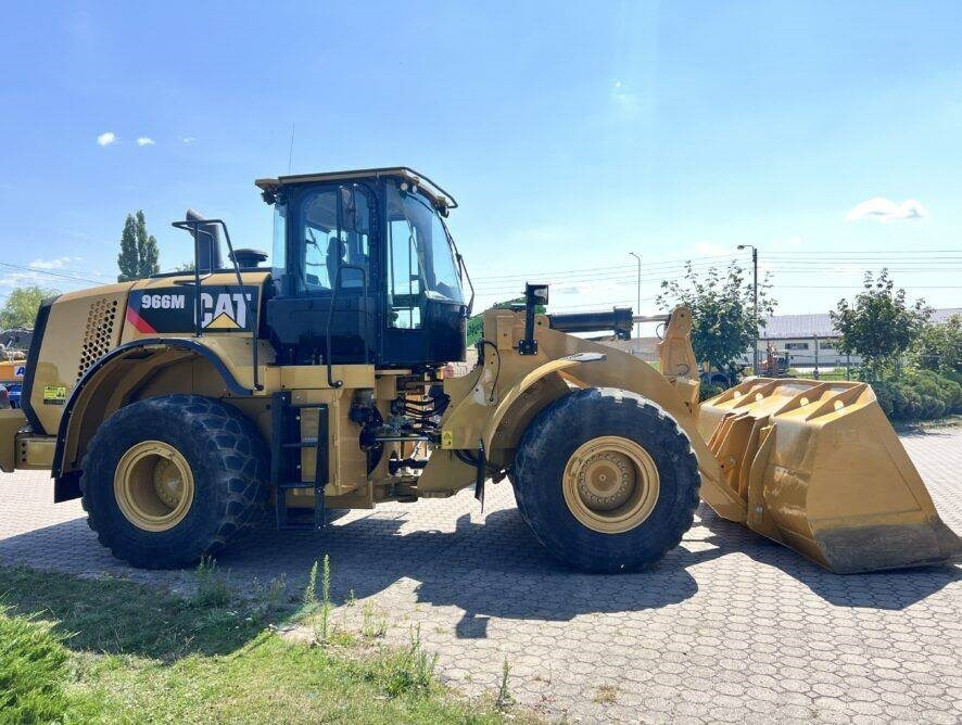 CAT 966M  - Wheel loader: picture 4 CAT 966M  - Wheel loader: picture 4