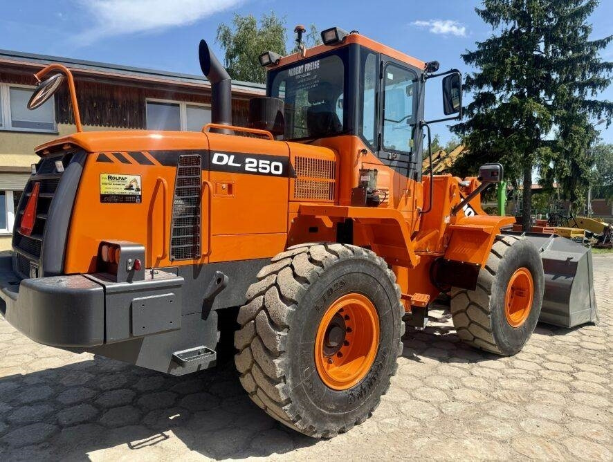 Doosan DL250 - Wheel loader: picture 4 Doosan DL250 - Wheel loader: picture 4