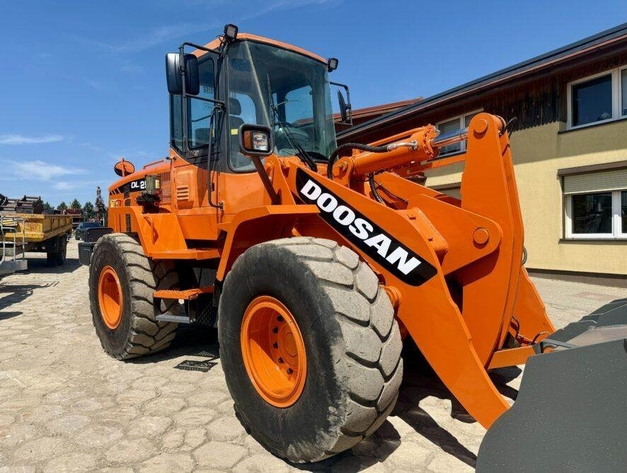 Doosan DL250 - Wheel loader: picture 3 Doosan DL250 - Wheel loader: picture 3