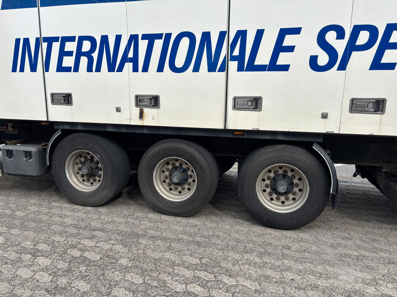 Krone Thermo King SL400 SEITENTÜREN - Refrigerator semi-trailer: picture 5 Krone Thermo King SL400 SEITENTÜREN - Refrigerator semi-trailer: picture 5