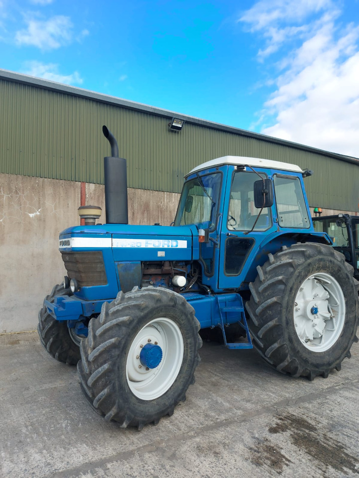 Farm tractor Ford TW-20: picture 1
