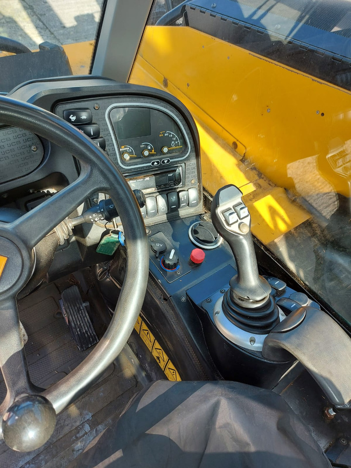 Telescopic handler JCB 527-58 Agri: picture 12