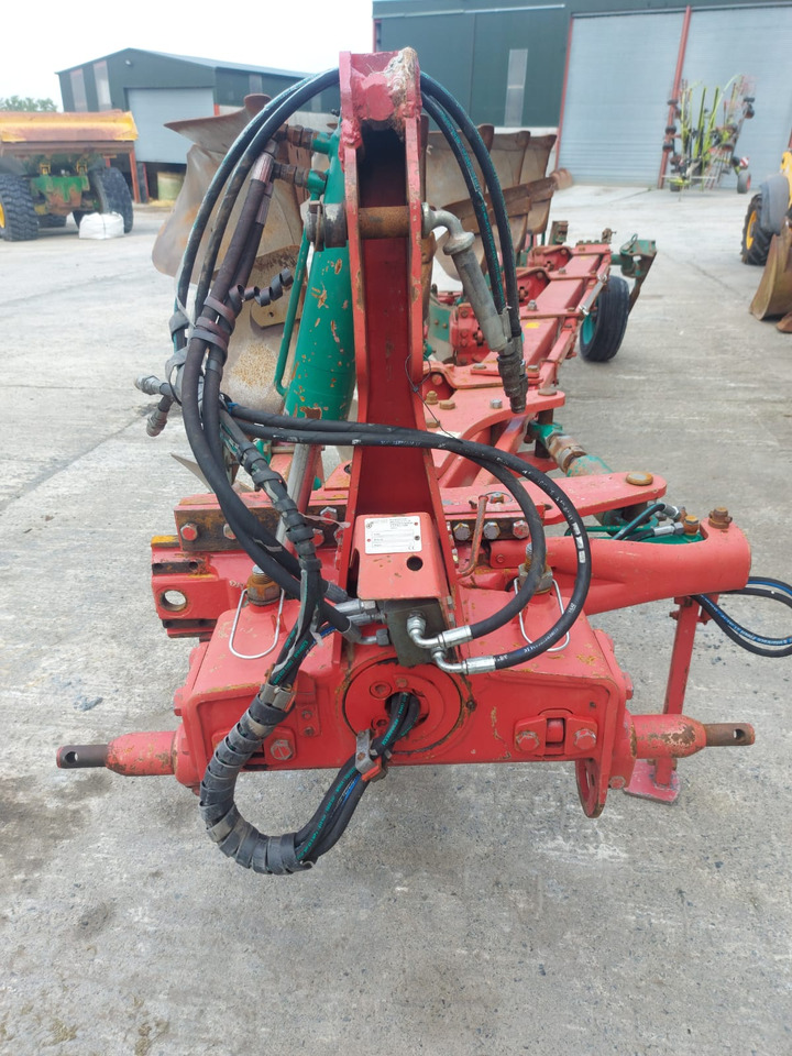 KVERNELAND ES100-200 - Plow: picture 5 KVERNELAND ES100-200 - Plow: picture 5