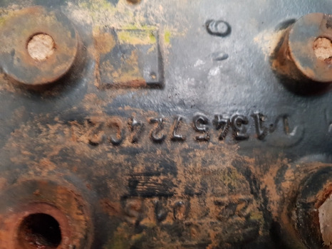 Case 5120 Rear Half Axle Housing Rhs 1345724c2, 1345723c1, 1995230c1, 1345723c2, 1345971c1 - Rear axle: picture 3 Case 5120 Rear Half Axle Housing Rhs 1345724c2, 1345723c1, 1995230c1, 1345723c2, 1345971c1 - Rear axle: picture 3