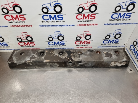 Claas Ares 656rc, Jd6068 Engine Valve Cover R121453, R135388, R135360 - Cylinder head: picture 1 Claas Ares 656rc, Jd6068 Engine Valve Cover R121453, R135388, R135360 - Cylinder head: picture 1