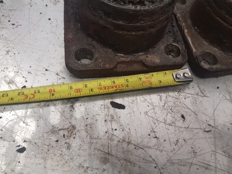 Deutz Agrotron, Same, Lamborgini 150 Front Axle King Pin Set 04415111, Apl2045 - Front axle for Farm tractor: picture 4 Deutz Agrotron, Same, Lamborgini 150 Front Axle King Pin Set 04415111, Apl2045 - Front axle for Farm tractor: picture 4