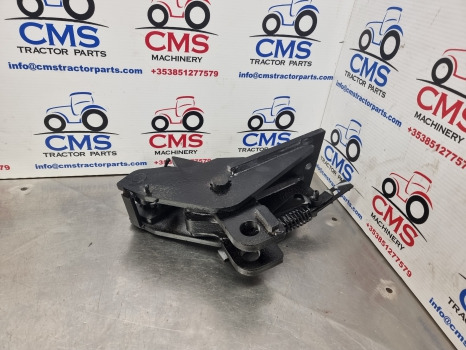 Fendt 415, 400 Vario Series, Stabiliser Bracket Lh H404870040011, H40487004004 - Suspension: picture 3 Fendt 415, 400 Vario Series, Stabiliser Bracket Lh H404870040011, H40487004004 - Suspension: picture 3