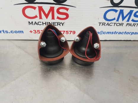 Ford 1000, 600 Series, 4000, 4600 Side Marker Lamp Pair 83976899, C5nn13200a - Lights/ Lighting: picture 5 Ford 1000, 600 Series, 4000, 4600 Side Marker Lamp Pair 83976899, C5nn13200a - Lights/ Lighting: picture 5