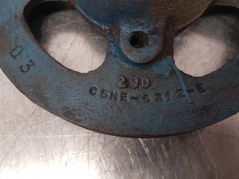 Ford 3000, 4000, 5000, 2110, 2310 Crankshaft Pulley D5nn6a312a ,83903583 - Engine and parts for Farm tractor: picture 4 Ford 3000, 4000, 5000, 2110, 2310 Crankshaft Pulley D5nn6a312a ,83903583 - Engine and parts for Farm tractor: picture 4