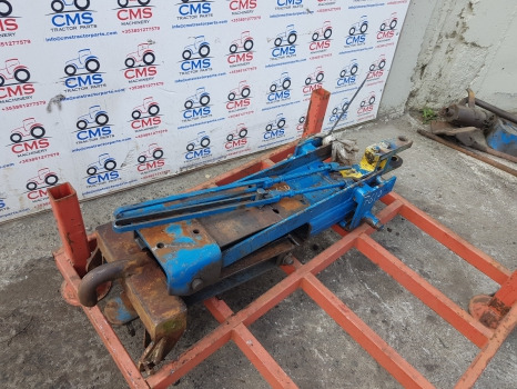Ford 7610, 6610, 7710, 10 Series, Pick Up Hitch Complete Edpne967b - Frame/ Chassis: picture 2 Ford 7610, 6610, 7710, 10 Series, Pick Up Hitch Complete Edpne967b - Frame/ Chassis: picture 2