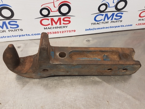 Ford 7810, 6610, 6410, 7710, 8210 Hook For Fwd. E0nne918ac29b, 83943810 - Frame/ Chassis: picture 4 Ford 7810, 6610, 6410, 7710, 8210 Hook For Fwd. E0nne918ac29b, 83943810 - Frame/ Chassis: picture 4