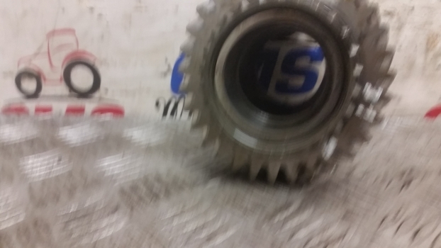 Ford 8210, 10 Series Transmission Double Gear 18/31t E0nn7113fb, 83929421 - Transmission for Farm tractor: picture 3 Ford 8210, 10 Series Transmission Double Gear 18/31t E0nn7113fb, 83929421 - Transmission for Farm tractor: picture 3